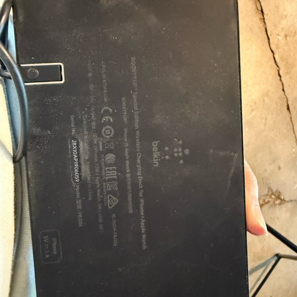 Belkin Black Wireless Charging Dock - Picture 2 of 4